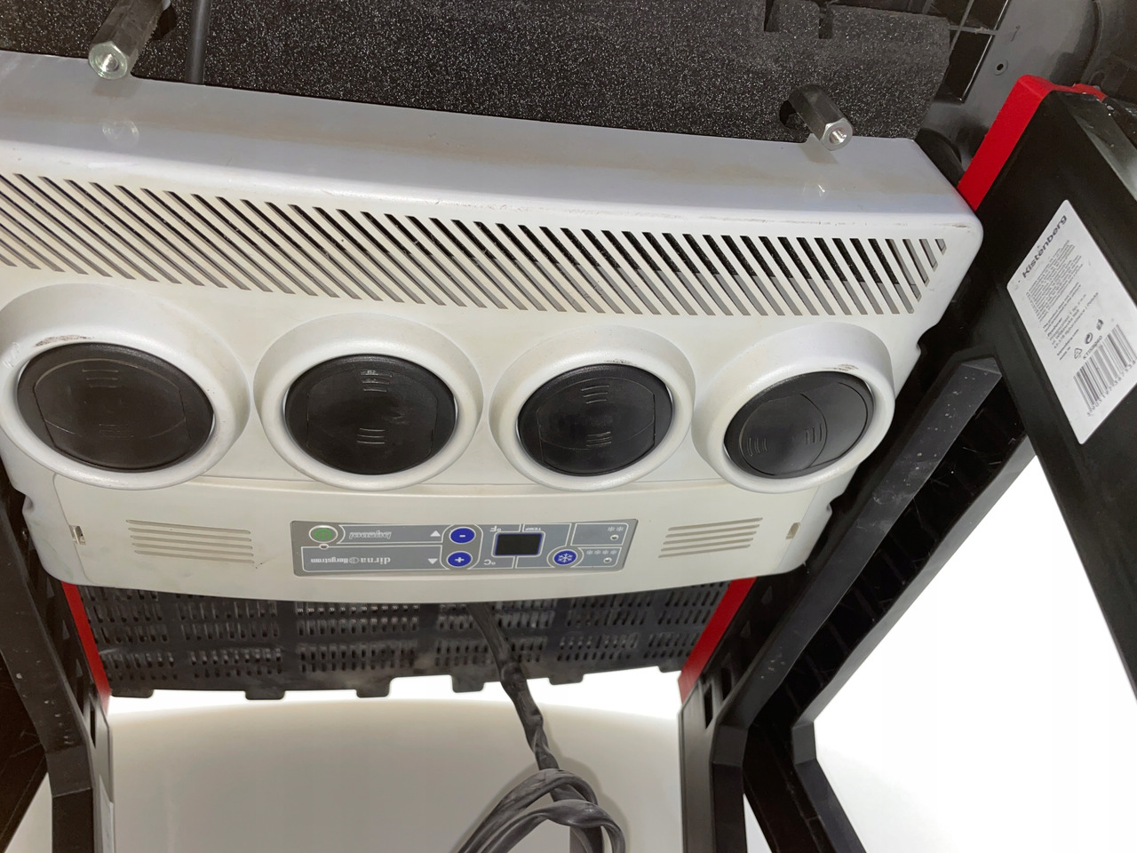 KLIMATYZACJA SLIMCOOL FACTORY PREP DAF MAN SCANIA - A/C compressor for Truck: picture 5 KLIMATYZACJA SLIMCOOL FACTORY PREP DAF MAN SCANIA - A/C compressor for Truck: picture 5