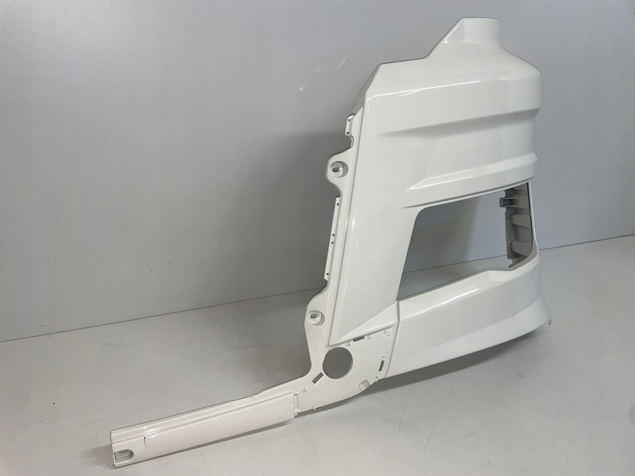 LEWA OSŁONA NA HALOGEN ZDERZAK MAN TG3 TGX 3 81416142277 - Bumper for Truck: picture 2 LEWA OSŁONA NA HALOGEN ZDERZAK MAN TG3 TGX 3 81416142277 - Bumper for Truck: picture 2