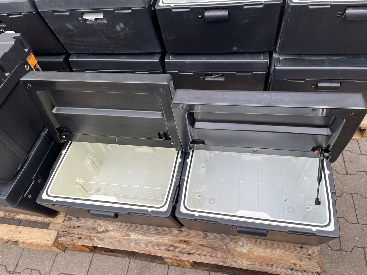 LODÓWKA IVECO HI-WAY HI WAY STRALIS - Cab and interior for Truck: picture 5 LODÓWKA IVECO HI-WAY HI WAY STRALIS - Cab and interior for Truck: picture 5