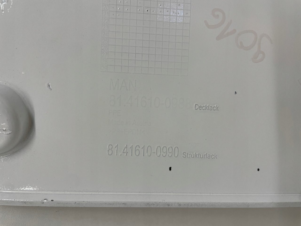 PRAWE ZAKOŃCZENIE ZDERZAKA MAN TGX TG3 MASKOWNICA 81416100988 - Bumper for Truck: picture 3 PRAWE ZAKOŃCZENIE ZDERZAKA MAN TGX TG3 MASKOWNICA 81416100988 - Bumper for Truck: picture 3