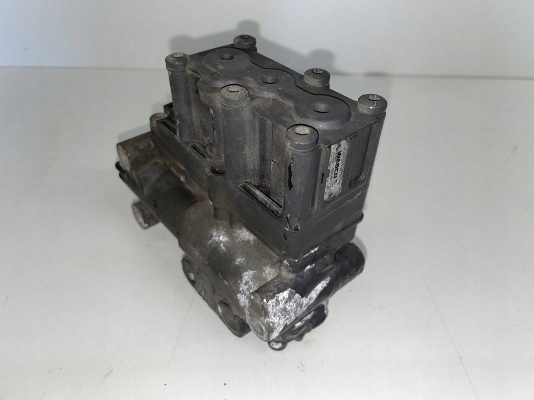 ZAWÓR PODUSZEK MERCEDES ACTROS MP 4 A0013270625 - Brake valve for Truck: picture 1 ZAWÓR PODUSZEK MERCEDES ACTROS MP 4 A0013270625 - Brake valve for Truck: picture 1
