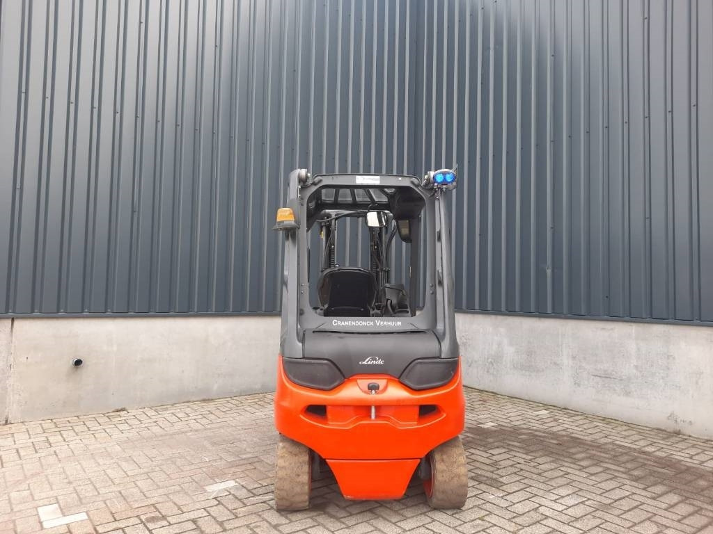 Linde E 30 L - Electric forklift: picture 4 Linde E 30 L - Electric forklift: picture 4