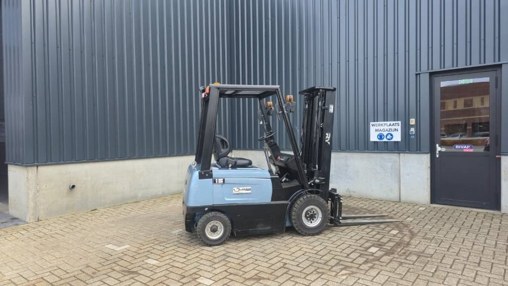 Royal E15 - Electric forklift: picture 3 Royal E15 - Electric forklift: picture 3