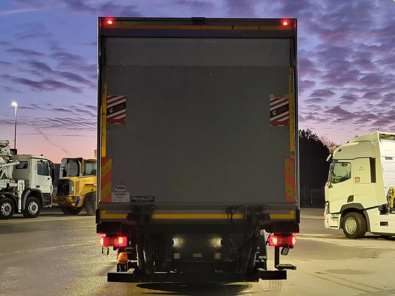 Volvo FM 330 Automatic Taillift Clima Cruise PTO LED Refrigerated Truck Euro6 2015 - Refrigerator truck: picture 4 Volvo FM 330 Automatic Taillift Clima Cruise PTO LED Refrigerated Truck Euro6 2015 - Refrigerator truck: picture 4