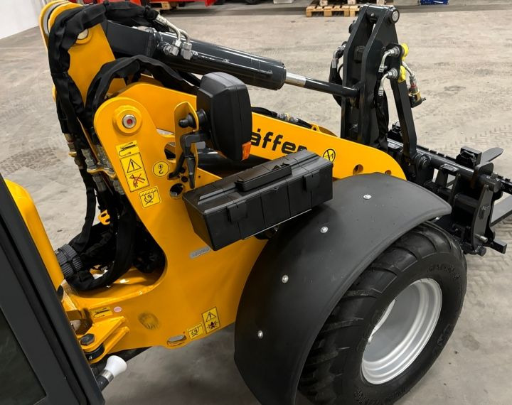 Schäffer 2430 HD - Compact track loader: picture 3 Schäffer 2430 HD - Compact track loader: picture 3