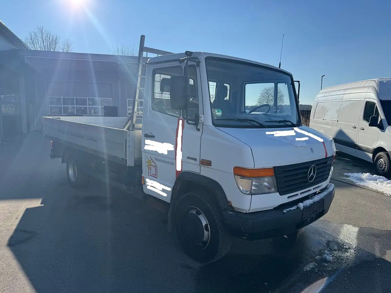 Mercedes-Benz Vario 813D Pritsche Lang AHK - Dropside/ Flatbed truck: picture 2 Mercedes-Benz Vario 813D Pritsche Lang AHK - Dropside/ Flatbed truck: picture 2