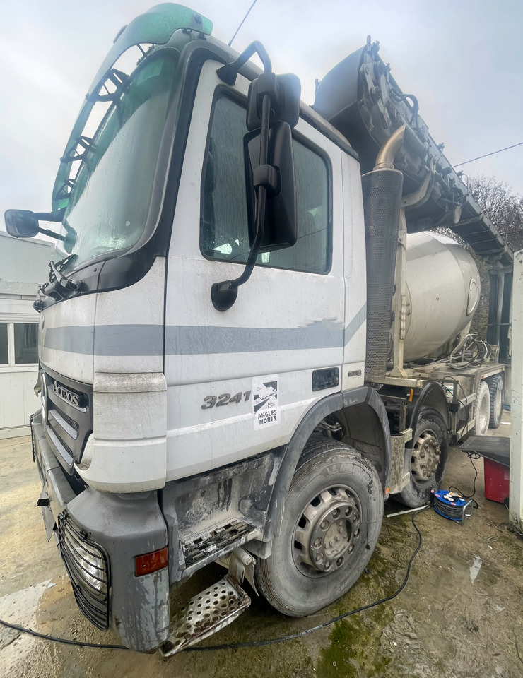 Mercedes Actros 3241 - Concrete mixer truck: picture 4 Mercedes Actros 3241 - Concrete mixer truck: picture 4