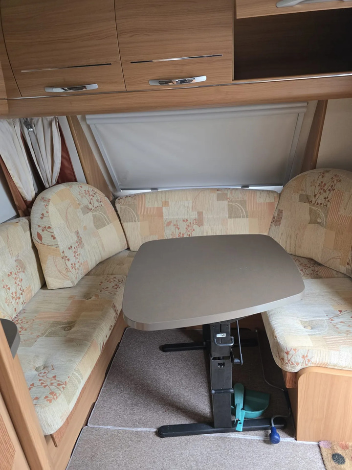 Caravan Wohnwagen Hobby De Luxe 460 LU: picture 9 Caravan Wohnwagen Hobby De Luxe 460 LU: picture 9