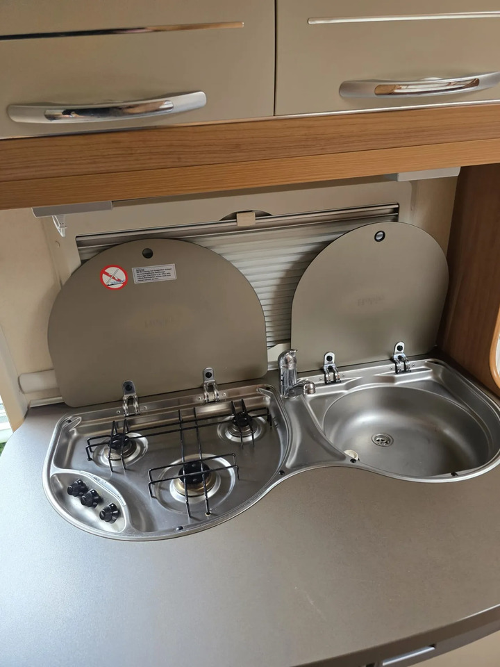 Caravan Wohnwagen Hobby De Luxe 460 LU: picture 10 Caravan Wohnwagen Hobby De Luxe 460 LU: picture 10