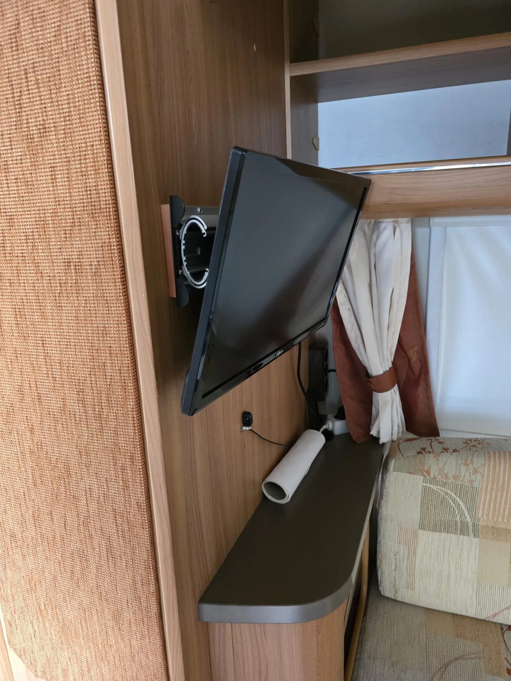 Caravan Wohnwagen Hobby De Luxe 460 LU: picture 13 Caravan Wohnwagen Hobby De Luxe 460 LU: picture 13