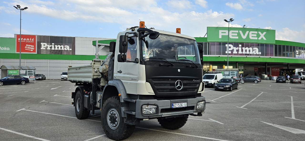 MERCEDES-BENZ Axor 1833 4x4 - Crane truck: picture 3 MERCEDES-BENZ Axor 1833 4x4 - Crane truck: picture 3