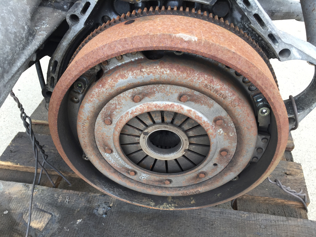 Gebrauchter Motor MB 207 D, Motor Typ OM 601, Artikel - Nr. : A 9999 9999 99 - Engine for Truck: picture 2 Gebrauchter Motor MB 207 D, Motor Typ OM 601, Artikel - Nr. : A 9999 9999 99 - Engine for Truck: picture 2