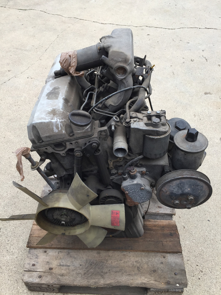 Gebrauchter Motor MB 208, Motortyp : OM 601, Artikel - Nr. : 81.9999 - 9999 - Engine for Truck: picture 4 Gebrauchter Motor MB 208, Motortyp : OM 601, Artikel - Nr. : 81.9999 - 9999 - Engine for Truck: picture 4