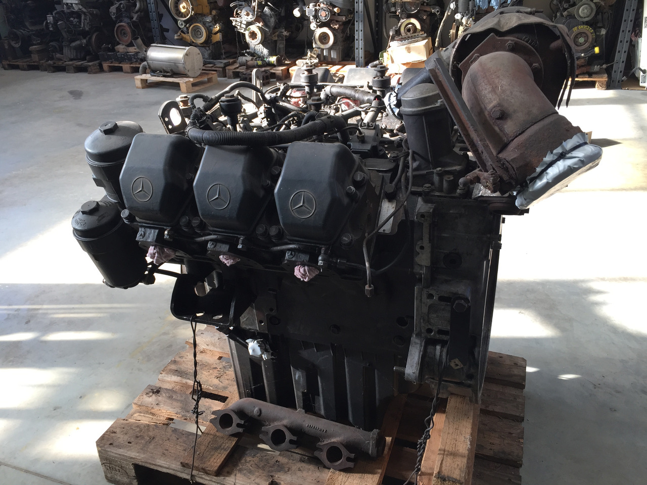 Gebrauchter Motor MB Actros 1843, OM 501 LA, Euro 3 - Engine for Truck: picture 3 Gebrauchter Motor MB Actros 1843, OM 501 LA, Euro 3 - Engine for Truck: picture 3