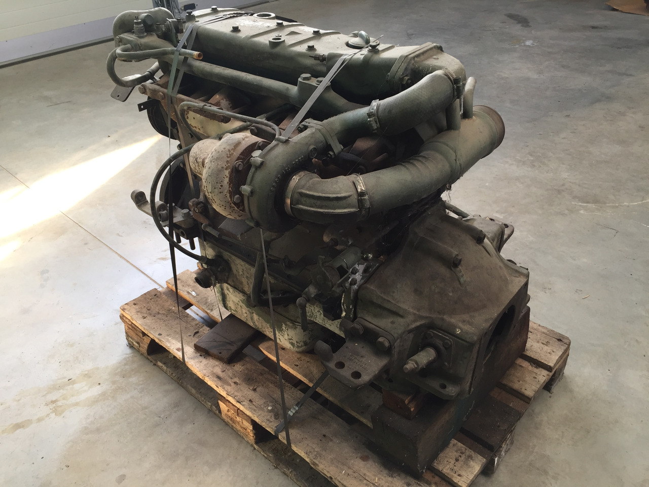 Gebrauchter Motor MB, Motortyp: OM 352 LA, Artikel - Nr. : 81.99999 - 9999 - Engine for Truck: picture 4 Gebrauchter Motor MB, Motortyp: OM 352 LA, Artikel - Nr. : 81.99999 - 9999 - Engine for Truck: picture 4
