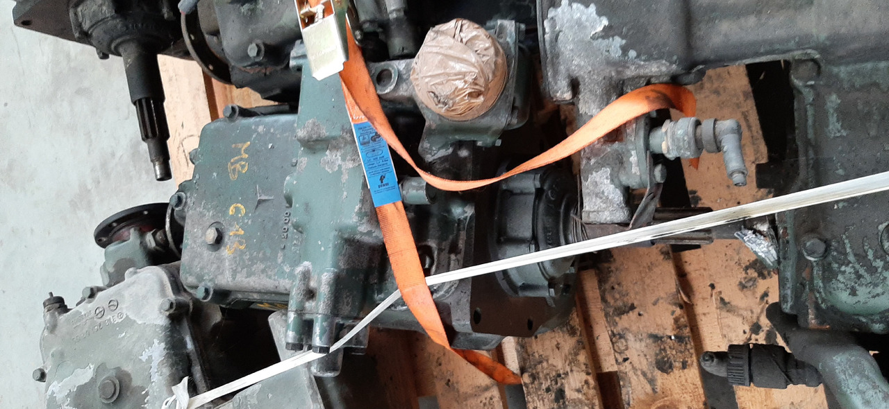 Gebrauchtes 5 - Gang MB 6 - 13 - Getriebe, Artikel - Nr. : 310 261 00 05 - Gearbox for Truck: picture 5 Gebrauchtes 5 - Gang MB 6 - 13 - Getriebe, Artikel - Nr. : 310 261 00 05 - Gearbox for Truck: picture 5