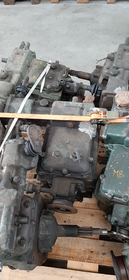 Gebrauchtes 5 - Gang MB 8 - 14 - Getriebe, Artikel - Nr. : 81.99999 - 9999 - Gearbox for Truck: picture 3 Gebrauchtes 5 - Gang MB 8 - 14 - Getriebe, Artikel - Nr. : 81.99999 - 9999 - Gearbox for Truck: picture 3
