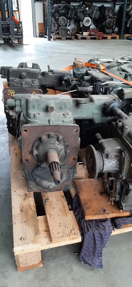 Gebrauchtes 5 - Gang MB 8 - 14 - Getriebe, Typ : G 3 / 60 - 5 / 7,5, Artikel - Nr. : 81.99999 - 999 - Gearbox for Truck: picture 2 Gebrauchtes 5 - Gang MB 8 - 14 - Getriebe, Typ : G 3 / 60 - 5 / 7,5, Artikel - Nr. : 81.99999 - 999 - Gearbox for Truck: picture 2