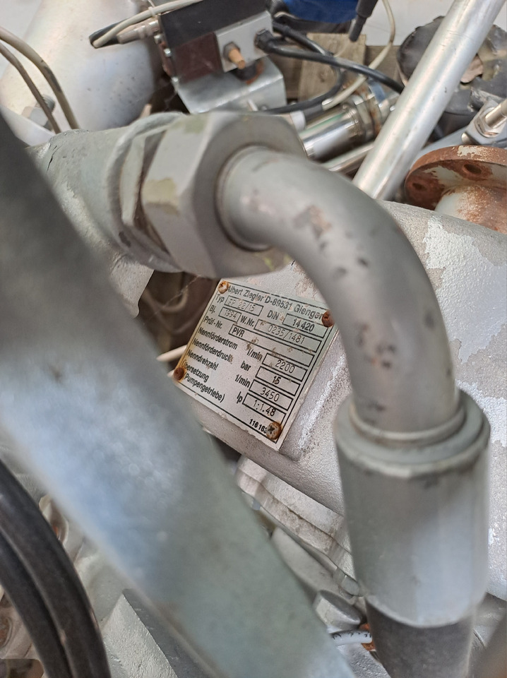 Neuwertige Albert Ziegler Wasserpumpe ( Feuerwehr ), Typ : FP 22 / 15, Artikel - Nr. : 81.99999 - 99 - Coolant pump for Truck: picture 5 Neuwertige Albert Ziegler Wasserpumpe ( Feuerwehr ), Typ : FP 22 / 15, Artikel - Nr. : 81.99999 - 99 - Coolant pump for Truck: picture 5