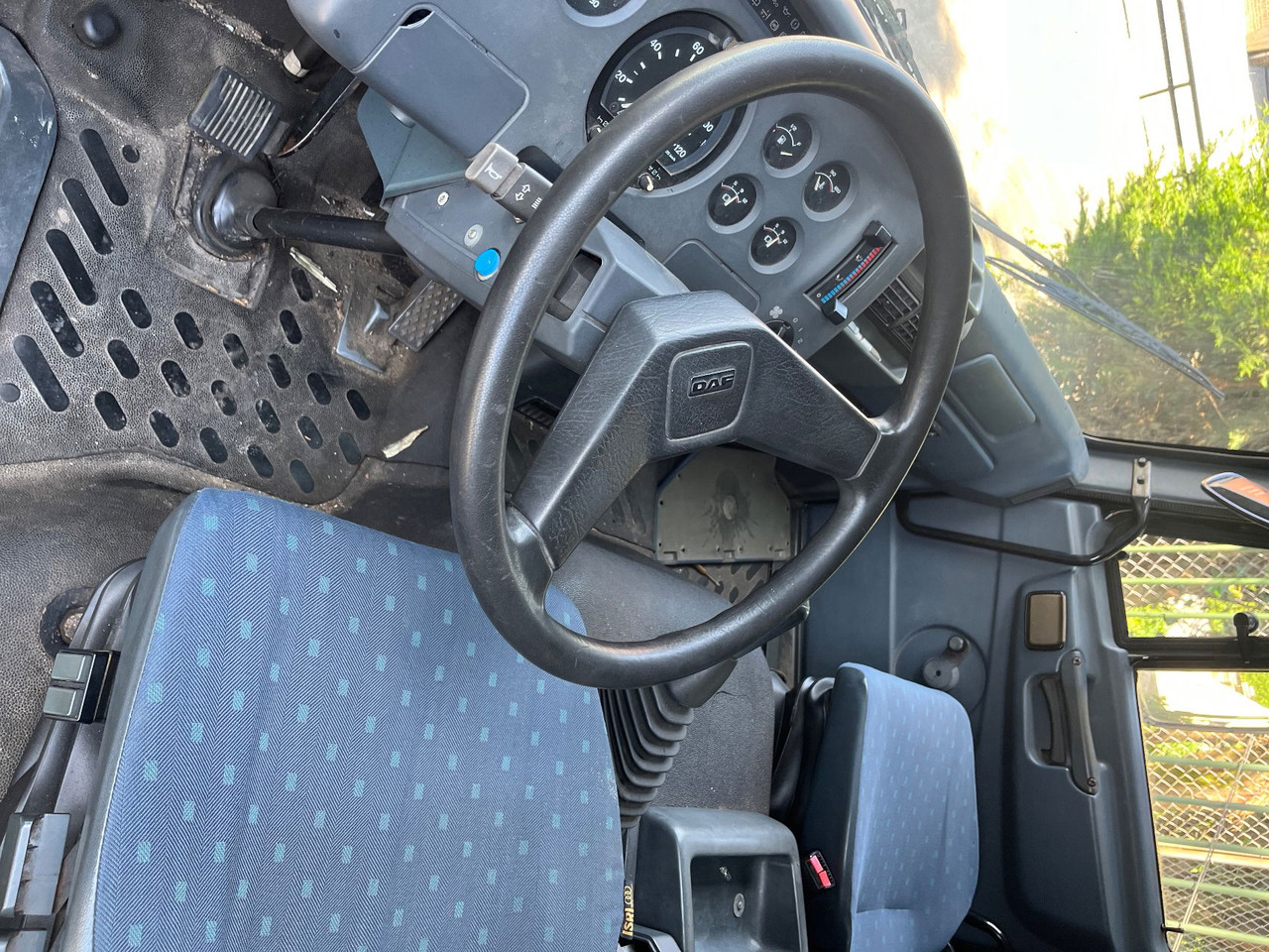 Box truck DAF 45: picture 6