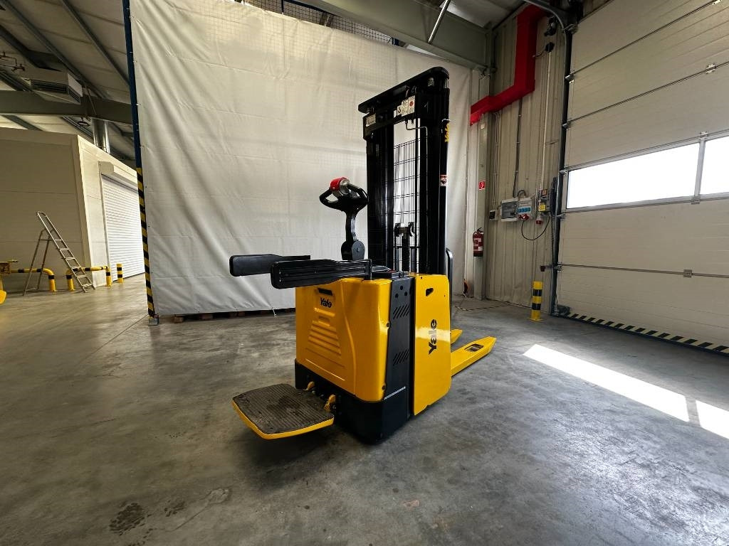 Yale MS12X - Electric forklift: picture 2 Yale MS12X - Electric forklift: picture 2