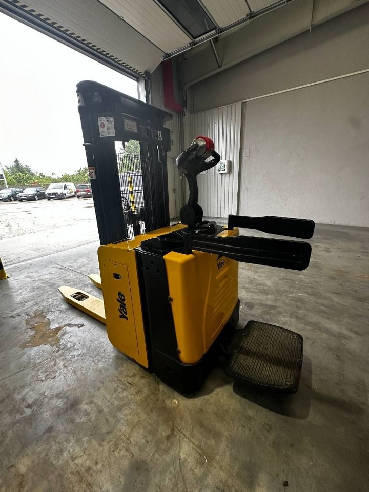 Yale MS12x - Stacker: picture 4 Yale MS12x - Stacker: picture 4