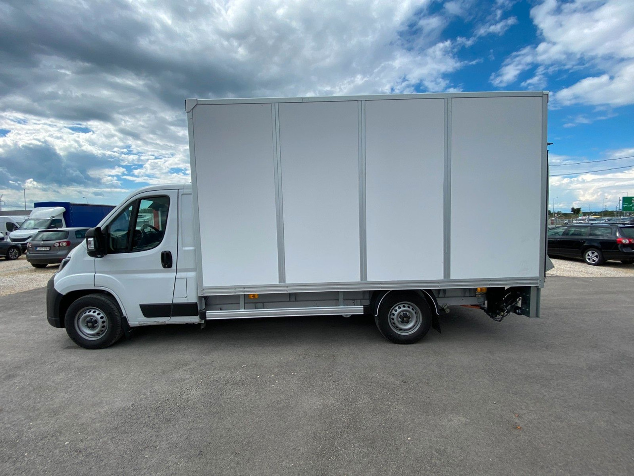 Fiat Ducato KOFFER+LBW L4 140 Multijet Maxi - Box van: picture 4 Fiat Ducato KOFFER+LBW L4 140 Multijet Maxi - Box van: picture 4