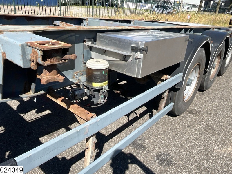 Burg Container 10, 20, 30, FT container transport. - Container transporter/ Swap body semi-trailer: picture 4 Burg Container 10, 20, 30, FT container transport. - Container transporter/ Swap body semi-trailer: picture 4