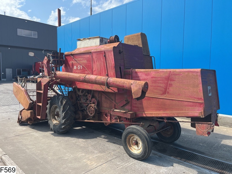 International 851 Mc Cormick International 851 - Combine harvester: picture 4 International 851 Mc Cormick International 851 - Combine harvester: picture 4