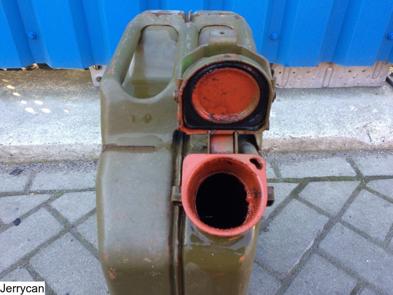 Jerrycan Jerry can 20 Liter, P 5 st 50 euro - Fuel tank: picture 5 Jerrycan Jerry can 20 Liter, P 5 st 50 euro - Fuel tank: picture 5