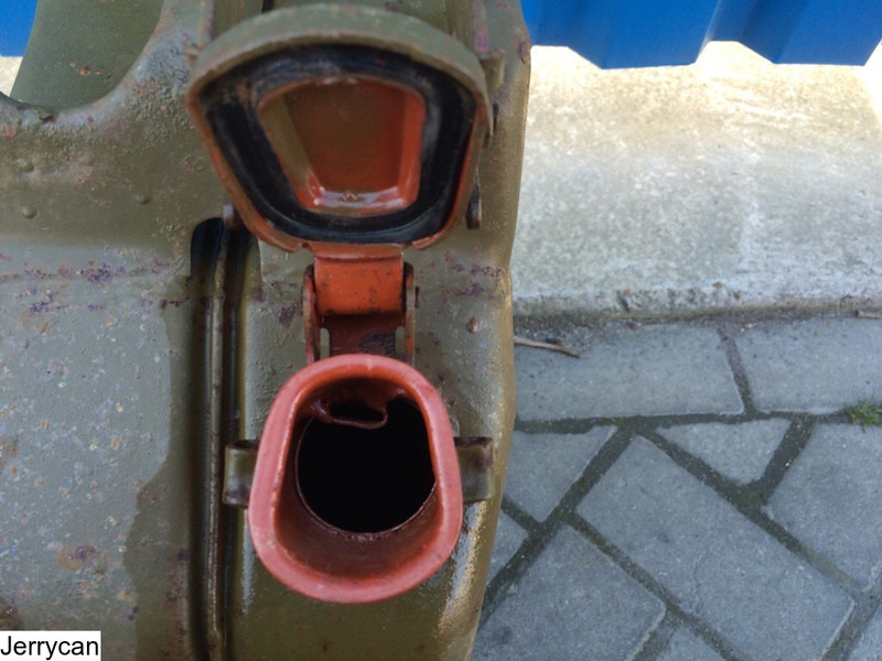 Jerrycan Jerry can 20 Liter, P 5 st 50 euro - Fuel tank: picture 4 Jerrycan Jerry can 20 Liter, P 5 st 50 euro - Fuel tank: picture 4