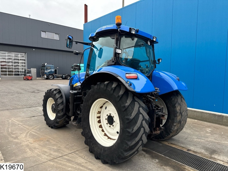 New Holland T6080 - Farm tractor: picture 2 New Holland T6080 - Farm tractor: picture 2