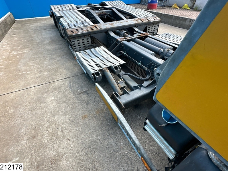 Scania P 450 - Autotransporter truck: picture 2 Scania P 450 - Autotransporter truck: picture 2