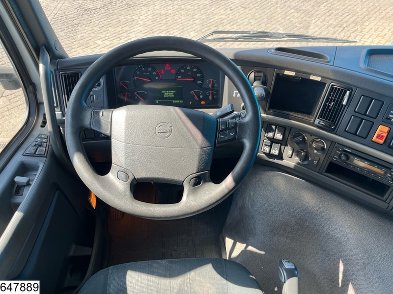 Tractor unit Volvo FM 410 ADR, PTO: picture 10