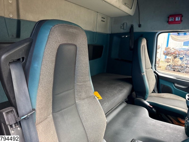 Volvo FM 460 6x2, EURO 6, RHD, Compressor - Tractor unit: picture 5 Volvo FM 460 6x2, EURO 6, RHD, Compressor - Tractor unit: picture 5