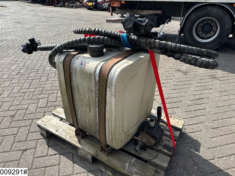 Universeel Pump, tank and hydraulic hoses - Hydraulic tank for Truck: picture 3 Universeel Pump, tank and hydraulic hoses - Hydraulic tank for Truck: picture 3