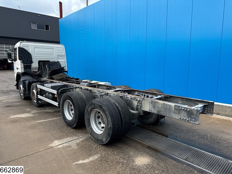 Volvo FM 410 8x4, EURO 5, PTO - Cab chassis truck: picture 4 Volvo FM 410 8x4, EURO 5, PTO - Cab chassis truck: picture 4
