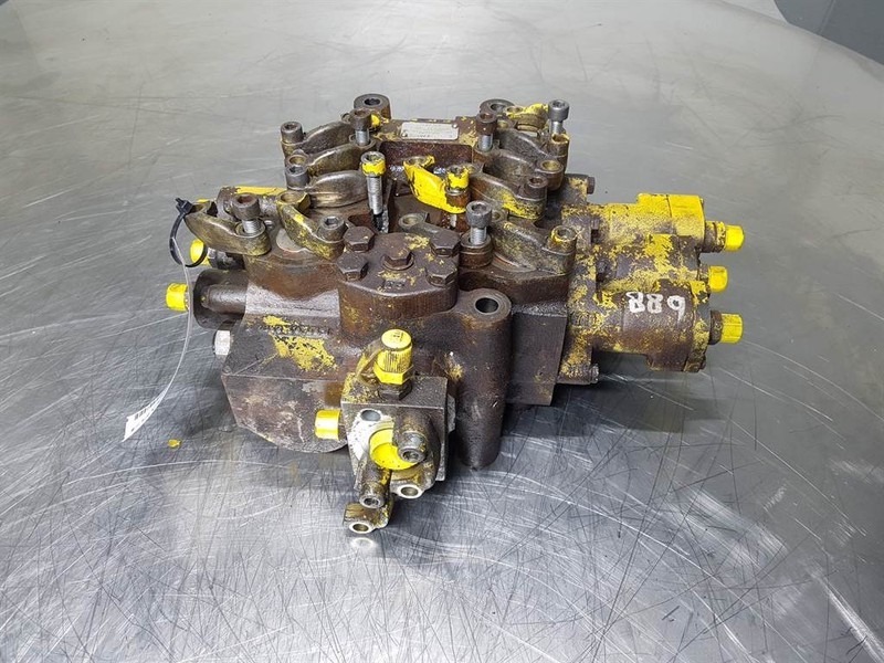 David Brown MVBT01059 - Komatsu WA270-3 - Valve - Hydraulics: picture 3 David Brown MVBT01059 - Komatsu WA270-3 - Valve - Hydraulics: picture 3
