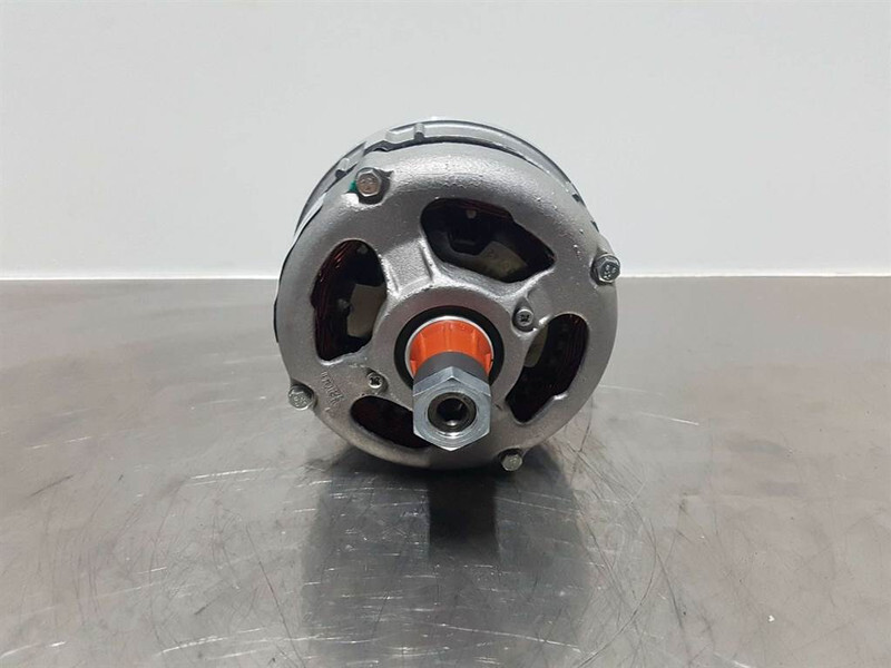 Deutz 1011-14V 60A-Alternator/Lichtmaschine/Dynamo - Engine for Construction machinery: picture 2 Deutz 1011-14V 60A-Alternator/Lichtmaschine/Dynamo - Engine for Construction machinery: picture 2