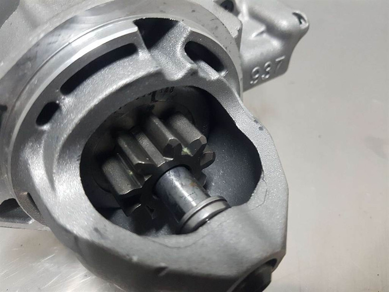 Deutz 1011/2011-12V 9T 2,8KW-Starter/Anlasser/Startmotor - Engine for Construction machinery: picture 4 Deutz 1011/2011-12V 9T 2,8KW-Starter/Anlasser/Startmotor - Engine for Construction machinery: picture 4