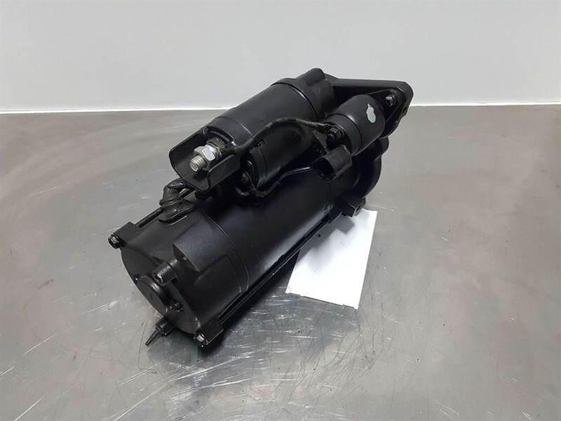 Deutz 12V 9T 4,0KW - Starter/Anlasser/Startmotor - Engine for Construction machinery: picture 3 Deutz 12V 9T 4,0KW - Starter/Anlasser/Startmotor - Engine for Construction machinery: picture 3
