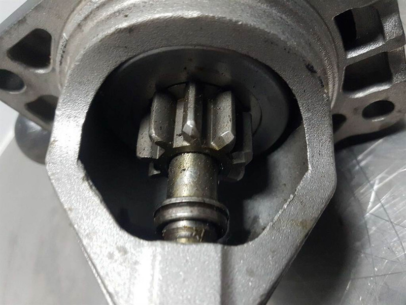 Deutz BF4L913-12V 9T 3,1KW-Starter/Anlasser/Startmotor - Engine for Construction machinery: picture 4 Deutz BF4L913-12V 9T 3,1KW-Starter/Anlasser/Startmotor - Engine for Construction machinery: picture 4