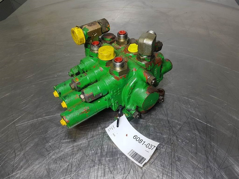 FIAT-HITACHI 21030-43041 - Hitachi W110 A - Valve/Ventiel - Hydraulics: picture 1 FIAT-HITACHI 21030-43041 - Hitachi W110 A - Valve/Ventiel - Hydraulics: picture 1