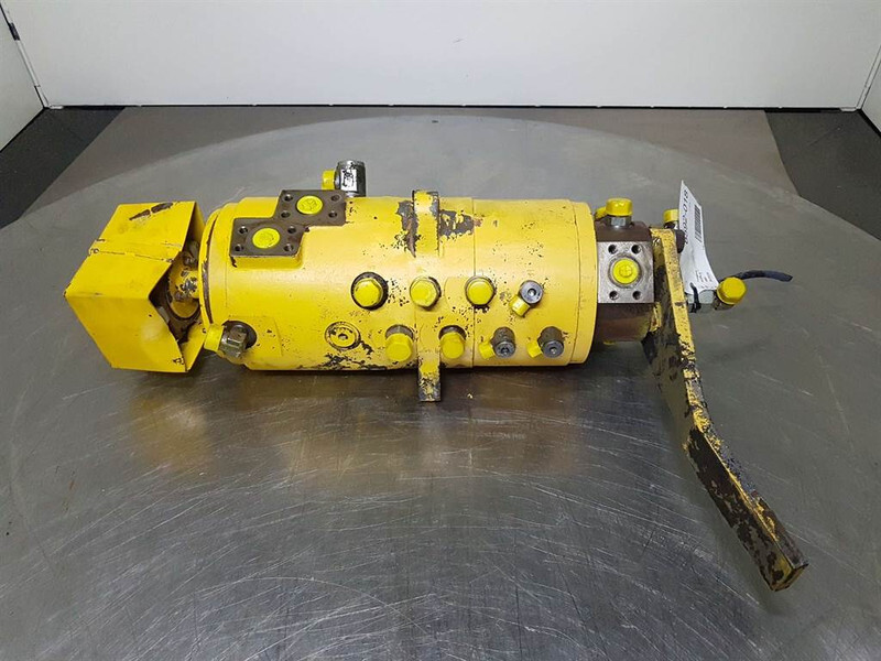 Furukawa W725LS-Swing joint/Drehdurchführung/Draaidoorvoer - Hydraulics for Construction machinery: picture 1 Furukawa W725LS-Swing joint/Drehdurchführung/Draaidoorvoer - Hydraulics for Construction machinery: picture 1