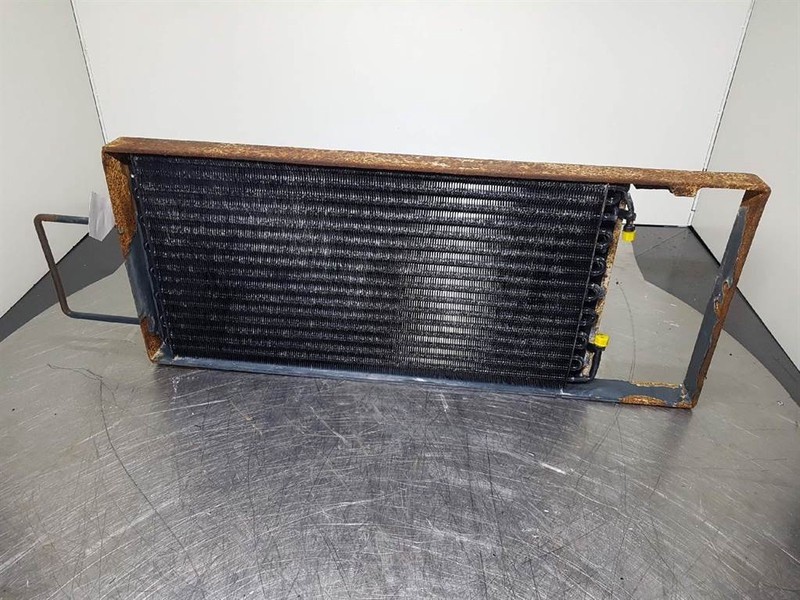 Hyundai HL760-9 - Airco condenser/Klimakondensator/Airco - Frame/ Chassis: picture 2 Hyundai HL760-9 - Airco condenser/Klimakondensator/Airco - Frame/ Chassis: picture 2
