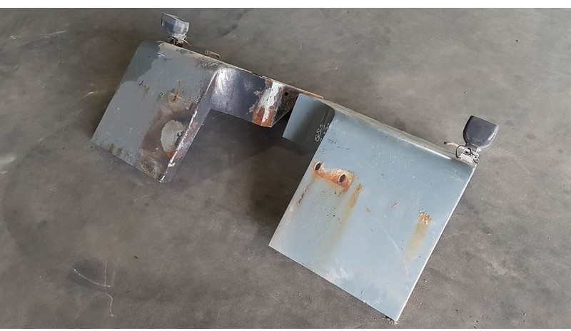 Komatsu WA 270 - 3 - Fender/Kotflügel/Spatbord - Fender for Construction machinery: picture 3 Komatsu WA 270 - 3 - Fender/Kotflügel/Spatbord - Fender for Construction machinery: picture 3