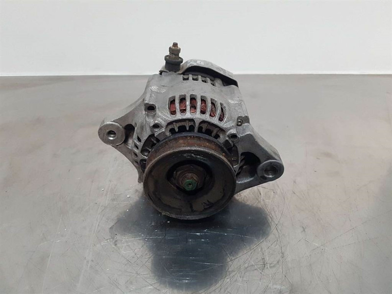 Kubota 12V 30A - Alternator/Lichtmaschine/Dynamo - Engine for Construction machinery: picture 2 Kubota 12V 30A - Alternator/Lichtmaschine/Dynamo - Engine for Construction machinery: picture 2