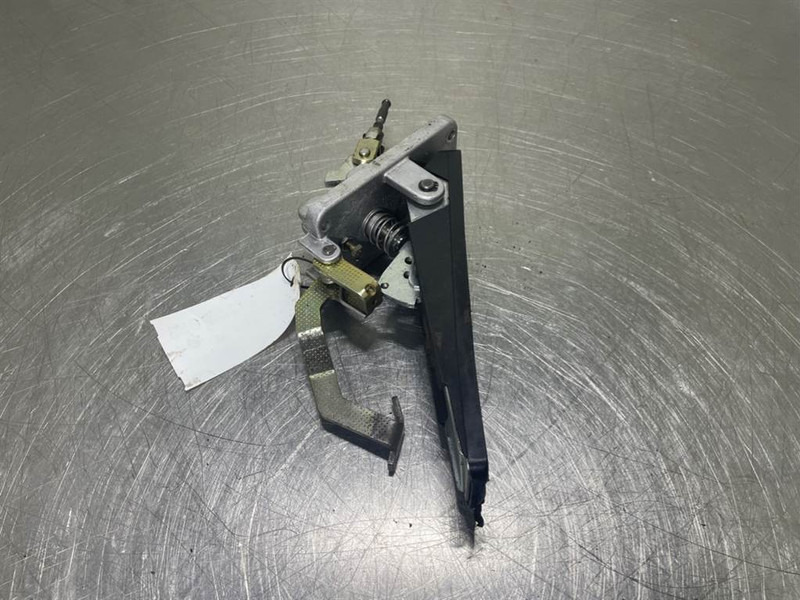 Liebherr A316-5006144-Brake pedal - Cab and interior for Construction machinery: picture 3 Liebherr A316-5006144-Brake pedal - Cab and interior for Construction machinery: picture 3