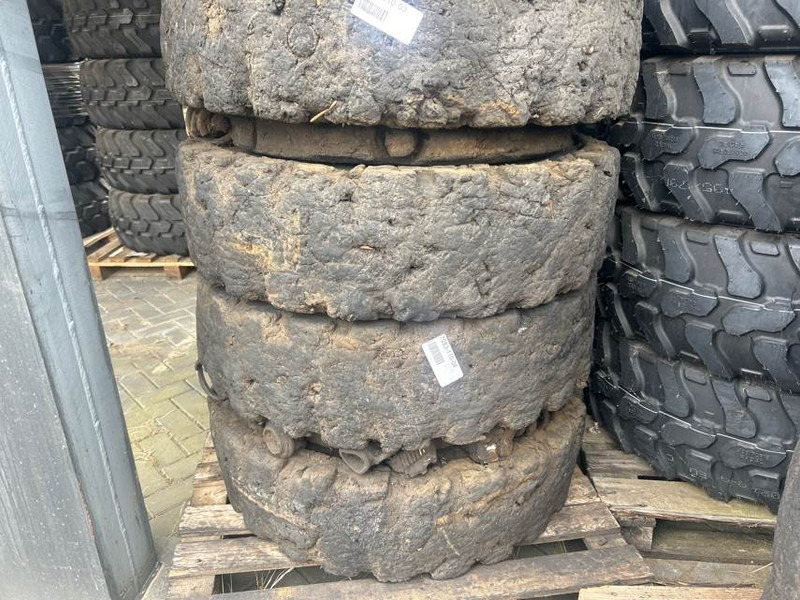 Liebherr A934C-12.00-20-Tire/Reifen/Band - Wheels and tires for Construction machinery: picture 2 Liebherr A934C-12.00-20-Tire/Reifen/Band - Wheels and tires for Construction machinery: picture 2