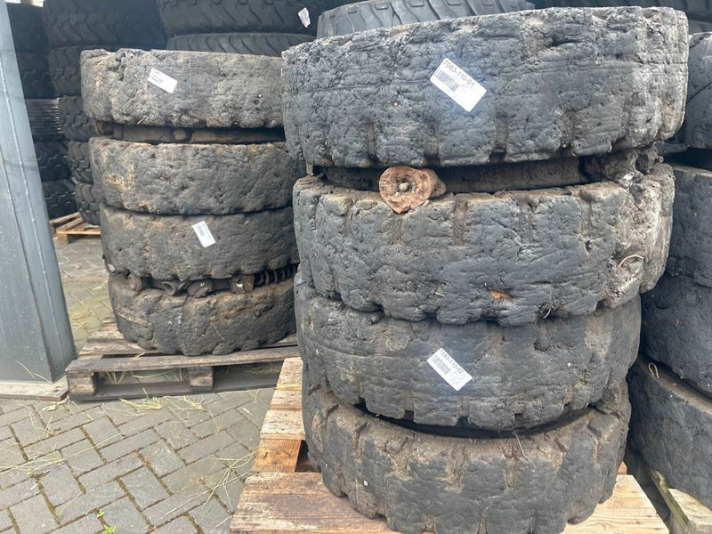 Liebherr A934C-12.00-20-Tire/Reifen/Band - Wheels and tires for Construction machinery: picture 1 Liebherr A934C-12.00-20-Tire/Reifen/Band - Wheels and tires for Construction machinery: picture 1
